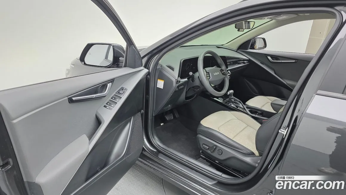 Kia Niro — фото 10