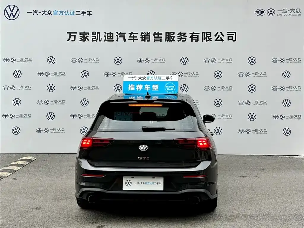 Volkswagen Golf GTI — фото 6