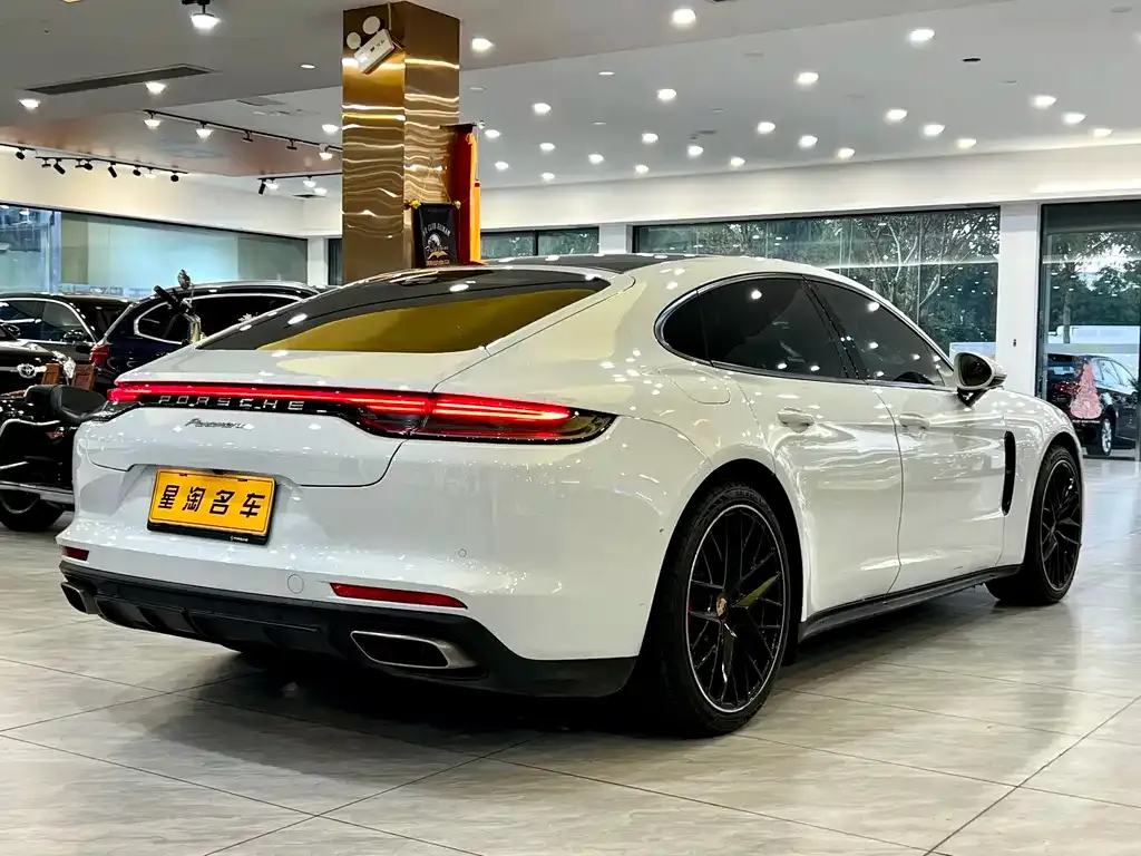 Porsche Panamera — фото 6