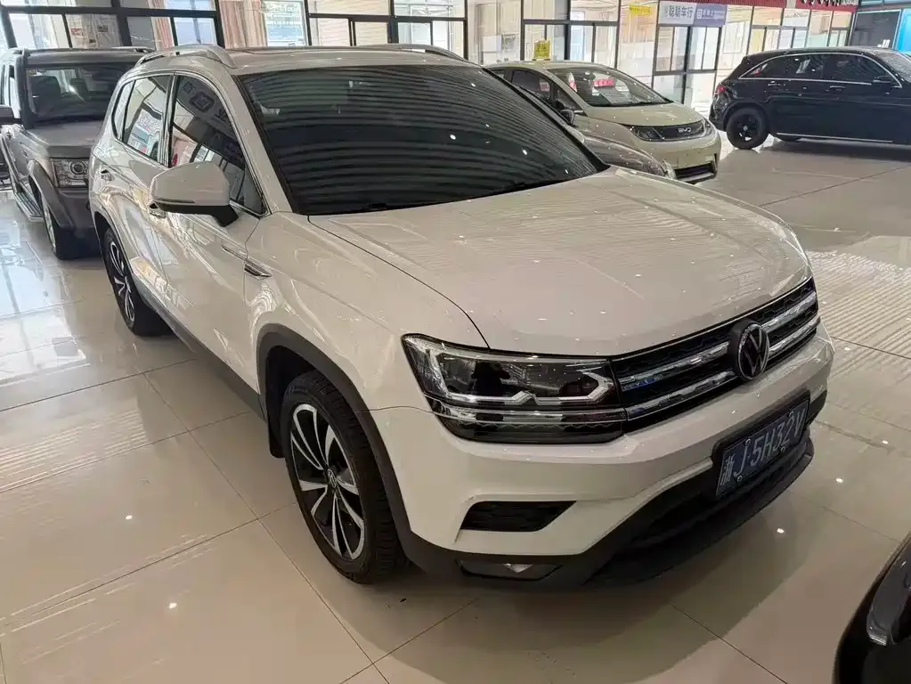 Volkswagen Tharu — фото 3