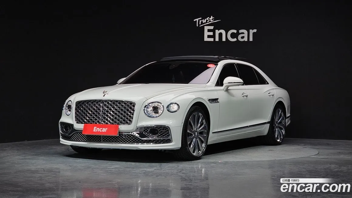 Bentley Flying Spur — фото 1