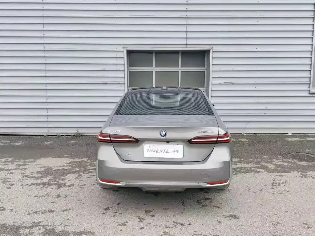 BMW i5 — фото 6