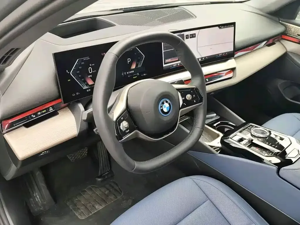BMW i5 — фото 7