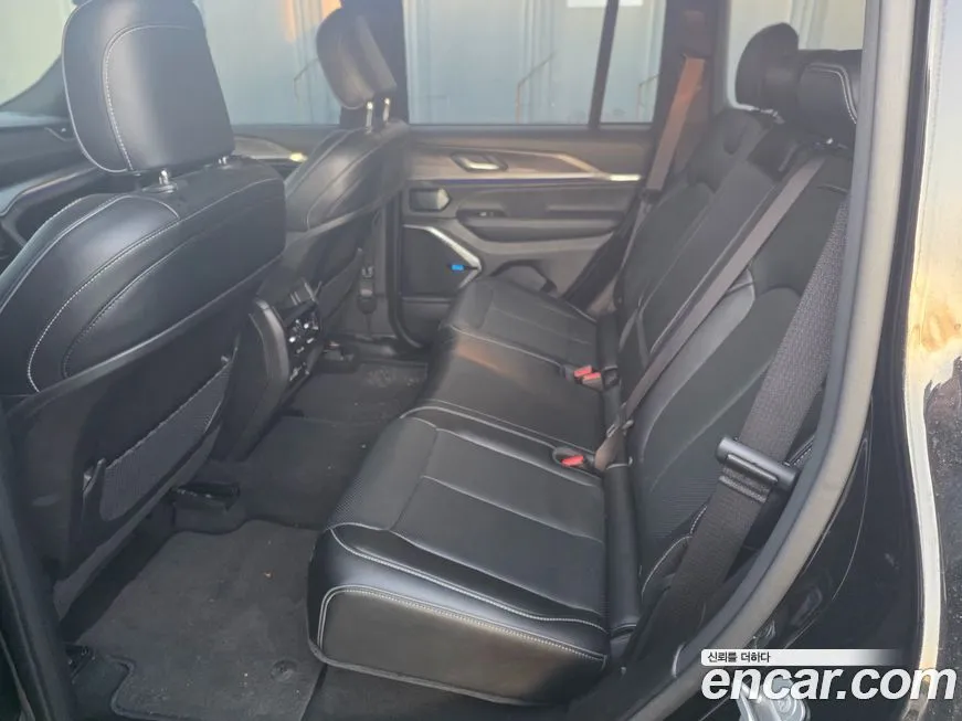 Jeep Cherokee — фото 6