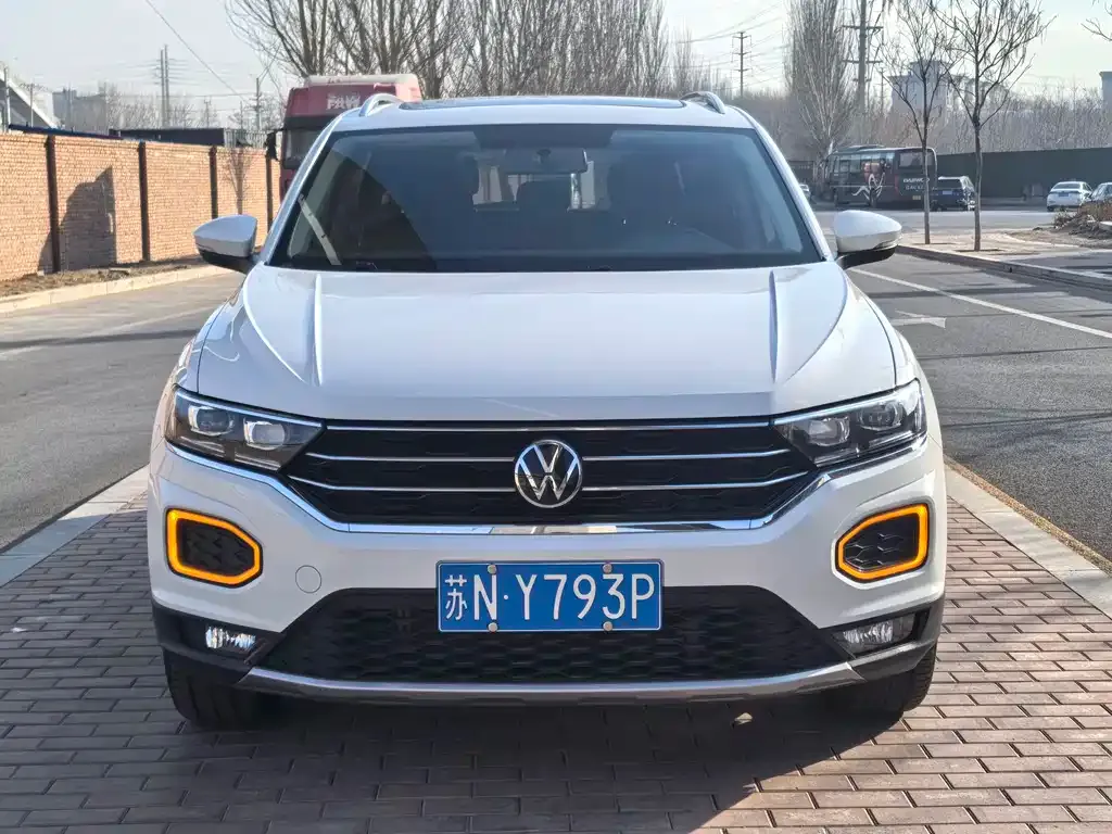 Volkswagen T-Roc — фото 2