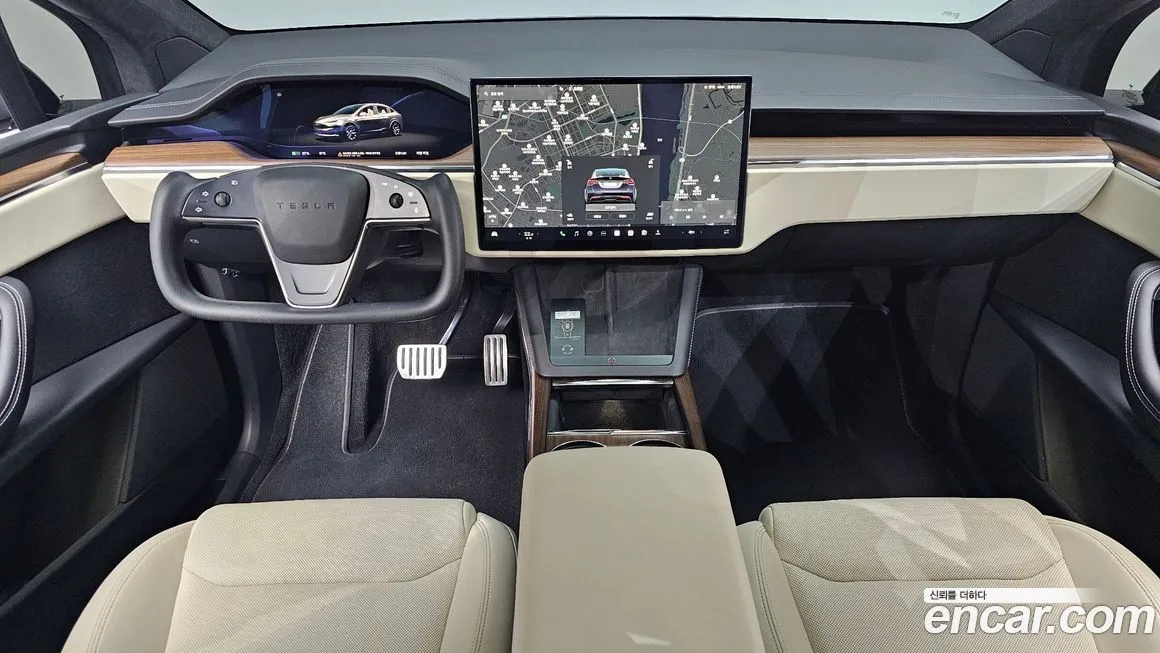 Tesla Model X — фото 8
