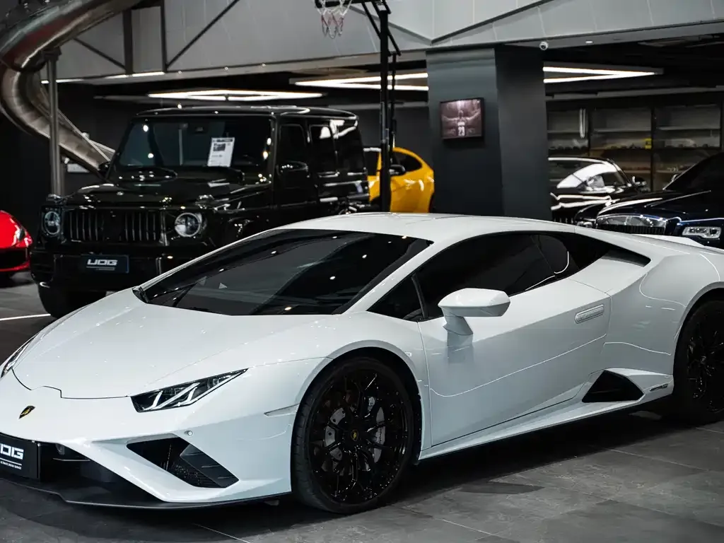 Lamborghini Huracan — фото 1