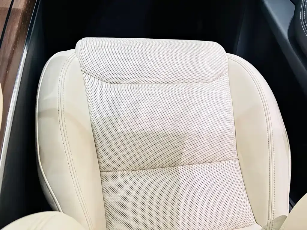 Tesla Model X — фото 7