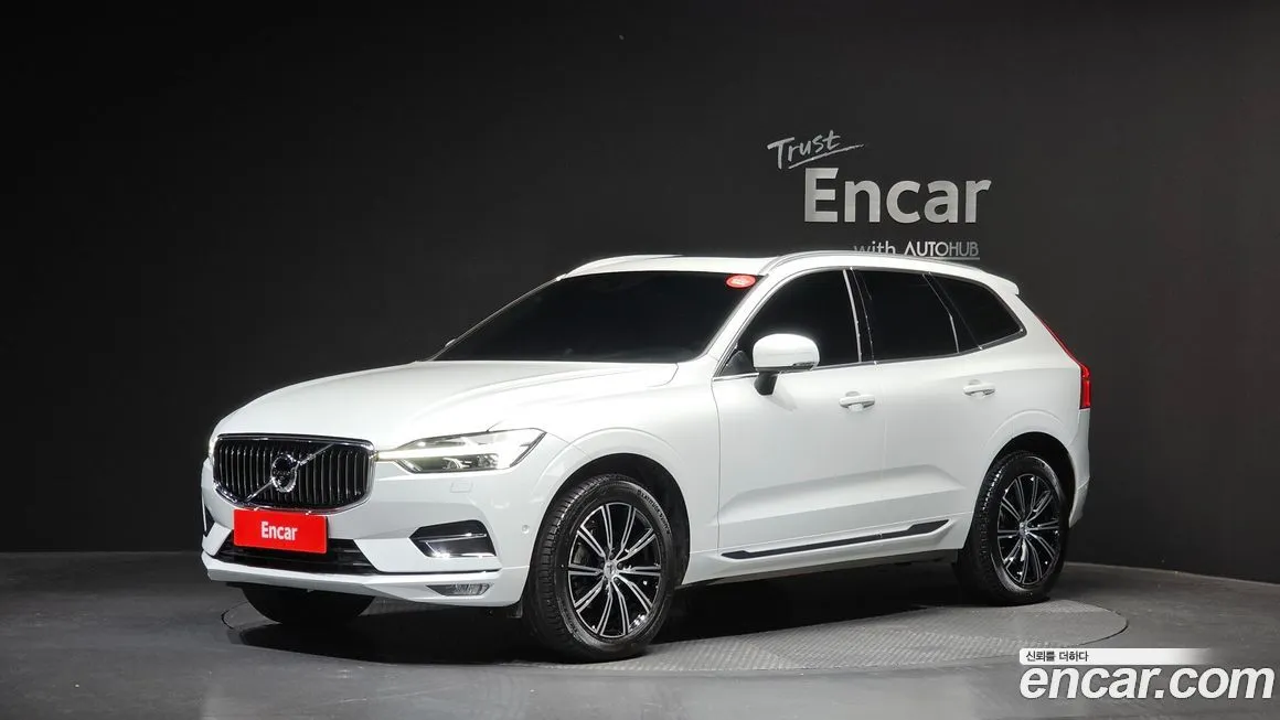 Volvo XC60 — фото 1
