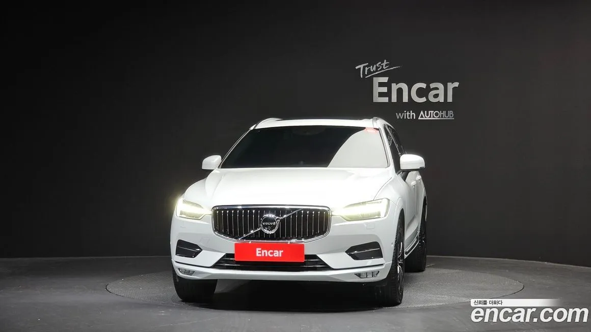 Volvo XC60 — фото 8