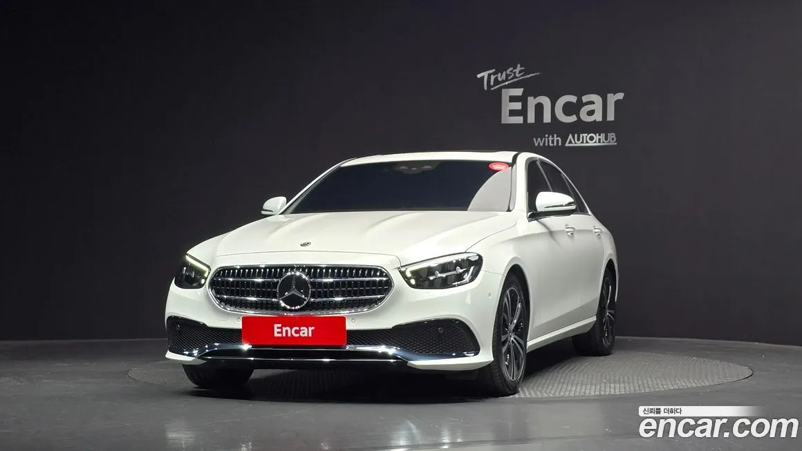 Mercedes-Benz E-Class — фото 2
