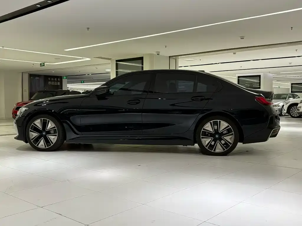 BMW i3 — фото 3