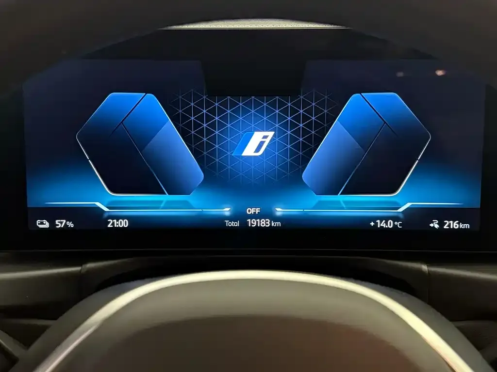 BMW i3 — фото 9
