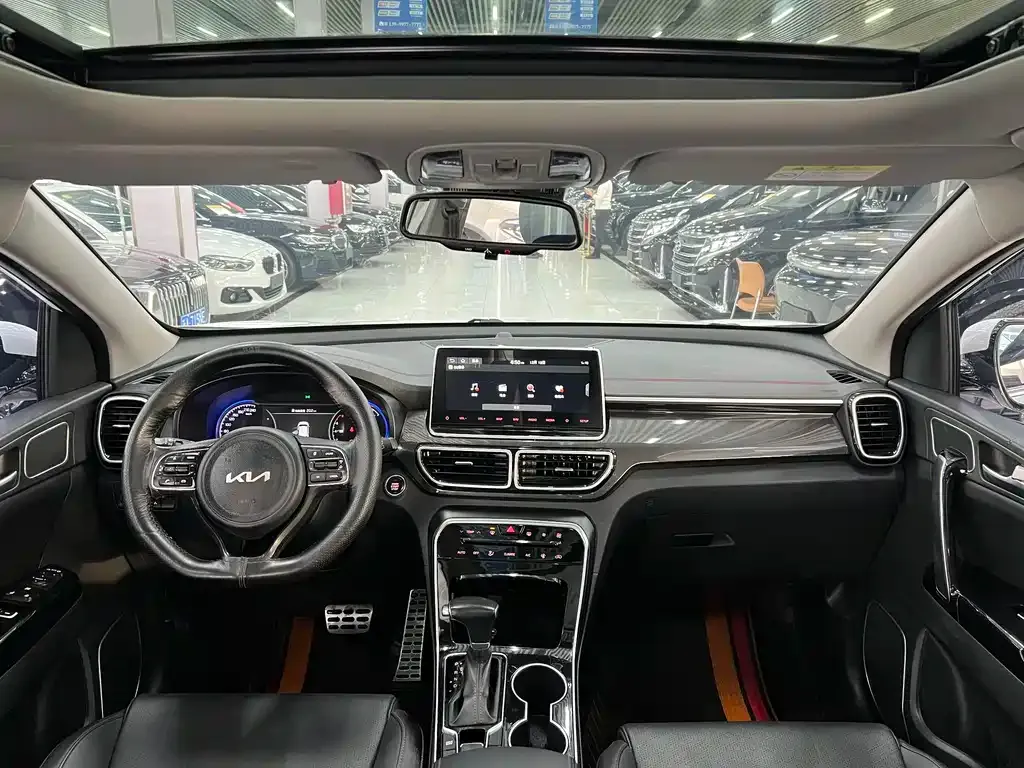Kia KX5 — фото 5