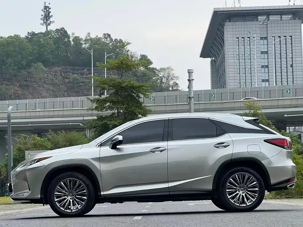 Lexus RX — фото 4