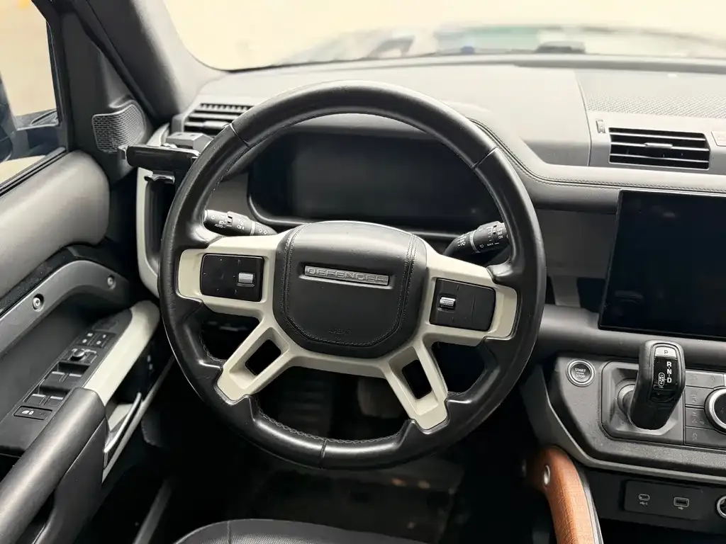 Land Rover Defender — фото 4