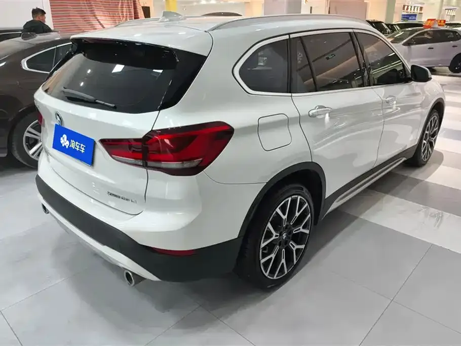 BMW X1 — фото 10