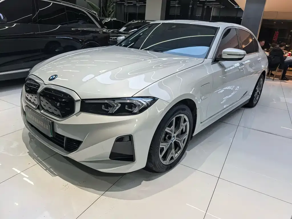 BMW i3 — фото 1