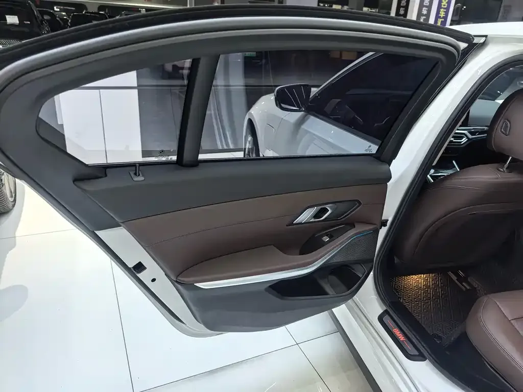 BMW i3 — фото 4