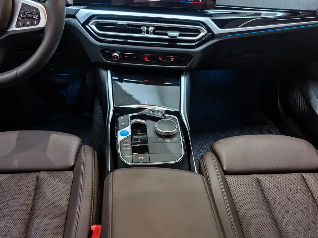 BMW i3 — фото 10