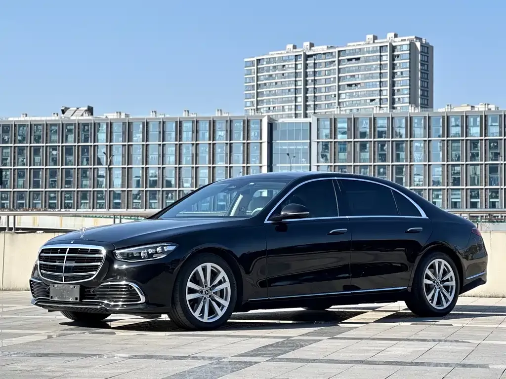 Mercedes-Benz S-Class — фото 1