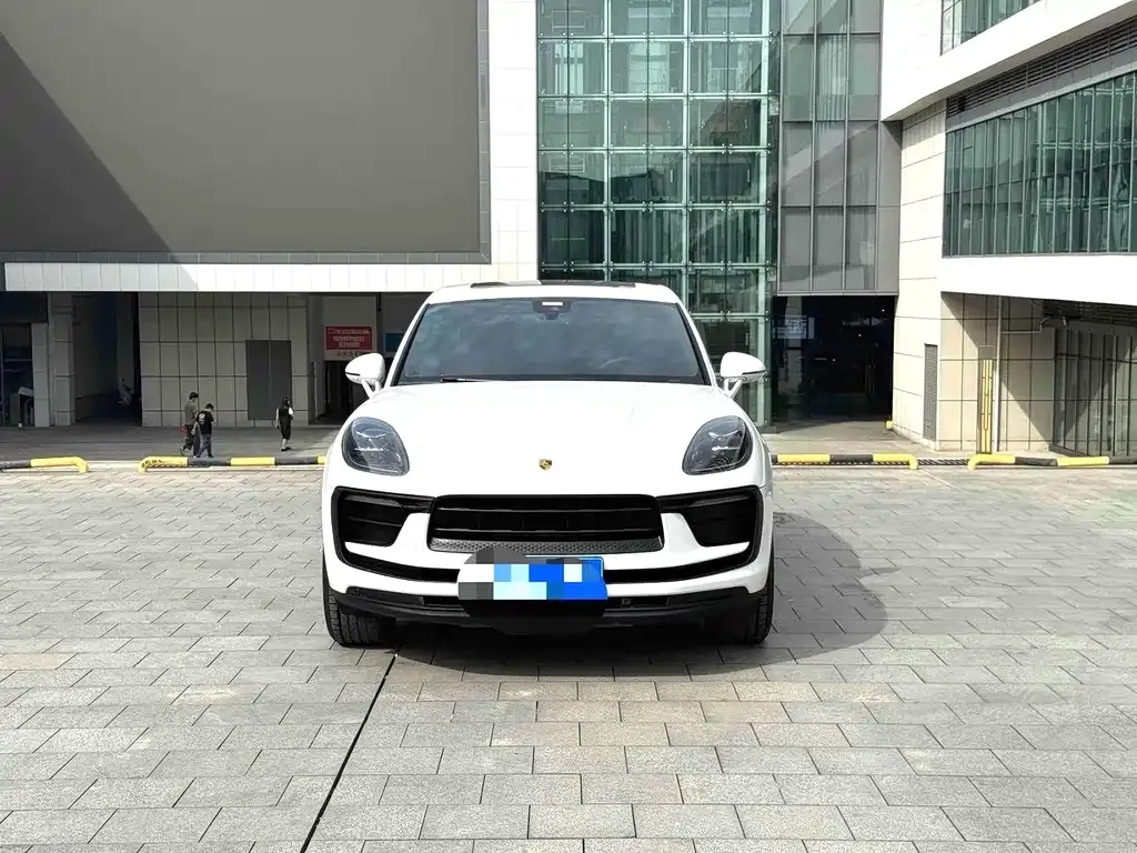 Porsche Macan — фото 9