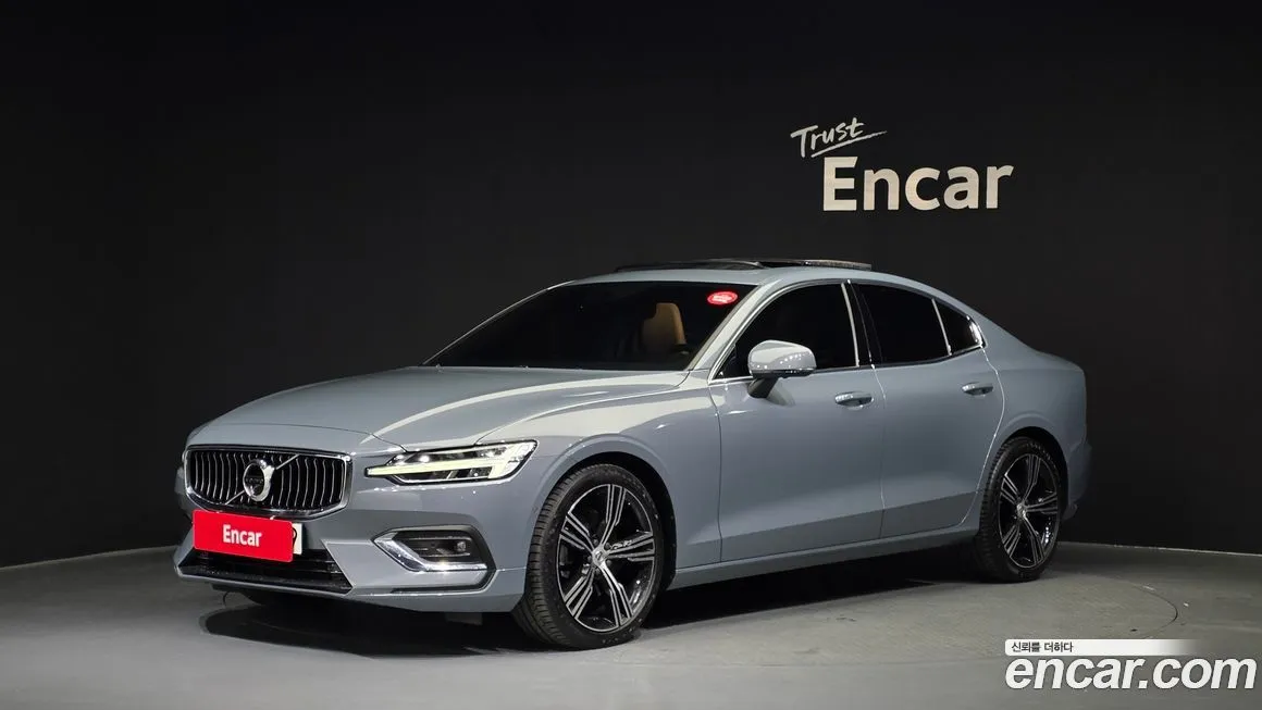 Volvo S60 — фото 1
