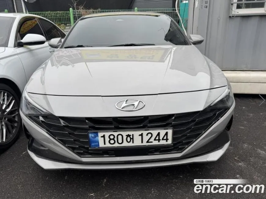 Hyundai AVANTE — фото 1