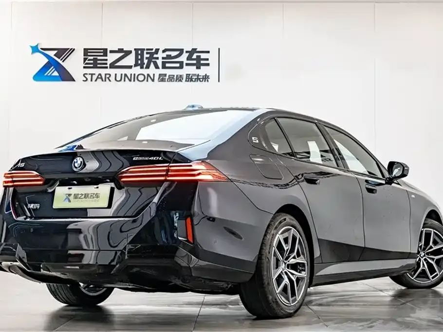 BMW i5 — фото 10
