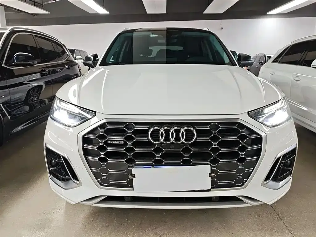 Audi Q5L — фото 2