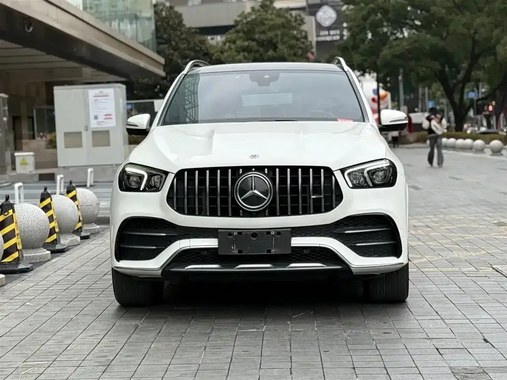 Mercedes-Benz GLE AMG — фото 1
