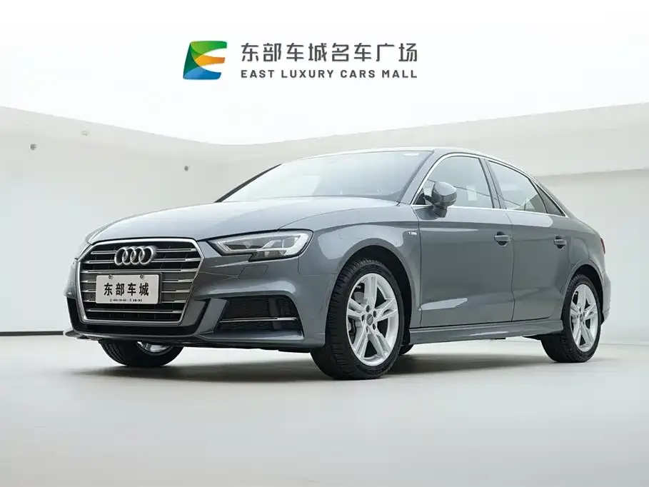 Audi A3 — фото 1