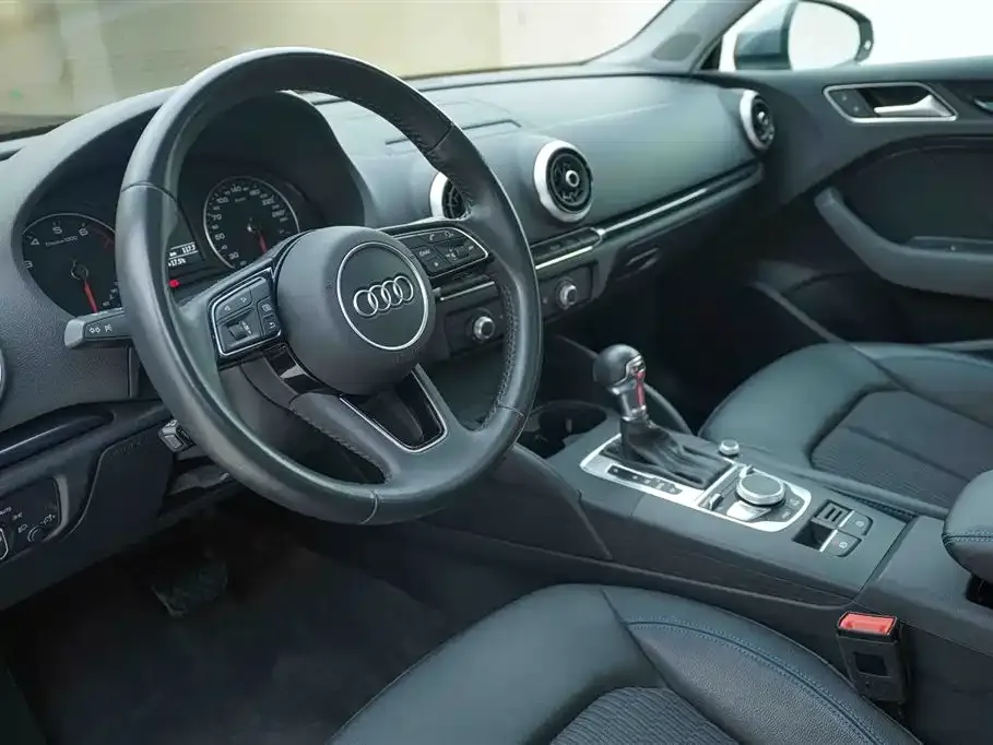 Audi A3 — фото 10
