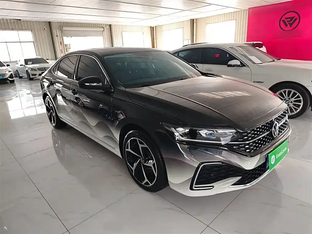 Volkswagen Passat — фото 3