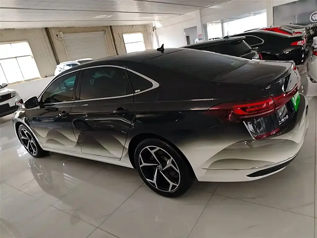 Volkswagen Passat — фото 8