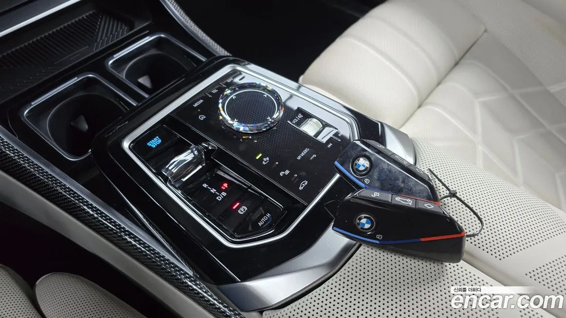 BMW i7 — фото 5