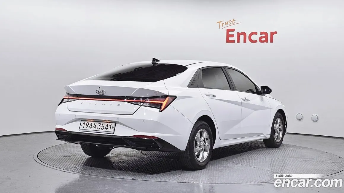 Hyundai AVANTE — фото 2