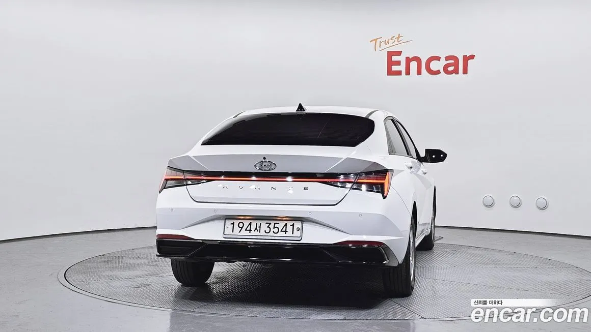 Hyundai AVANTE — фото 4
