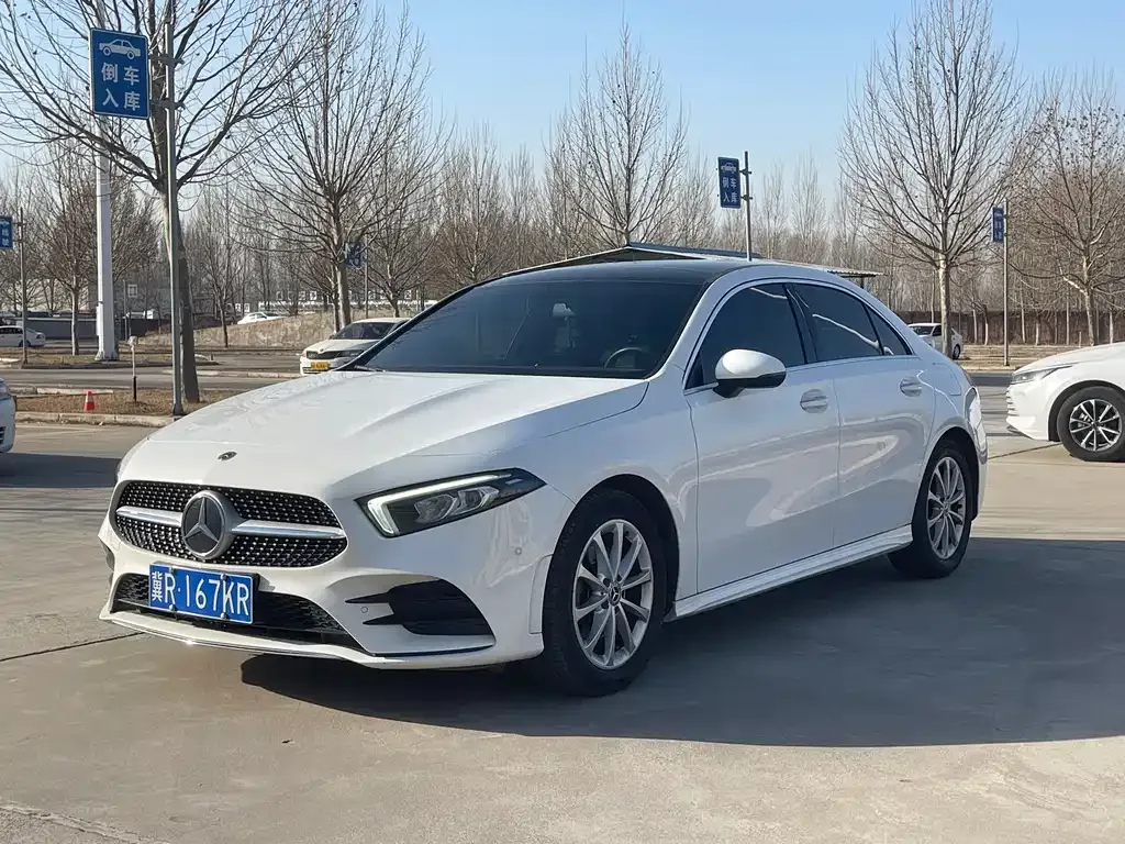 Mercedes-Benz A-Class — фото 1