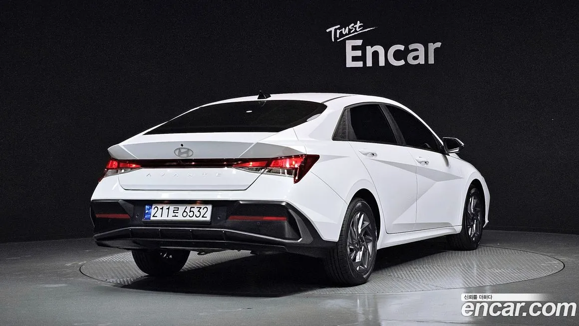 Hyundai AVANTE — фото 2