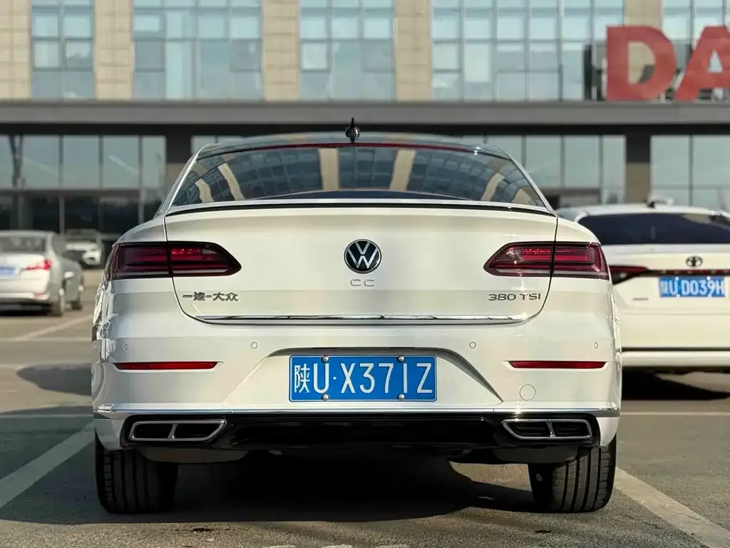 Volkswagen CC — фото 2