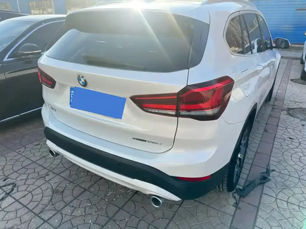 BMW X1 — фото 3