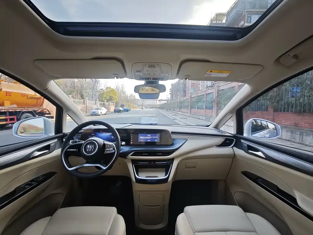 Buick GL8 Hybrid — фото 2