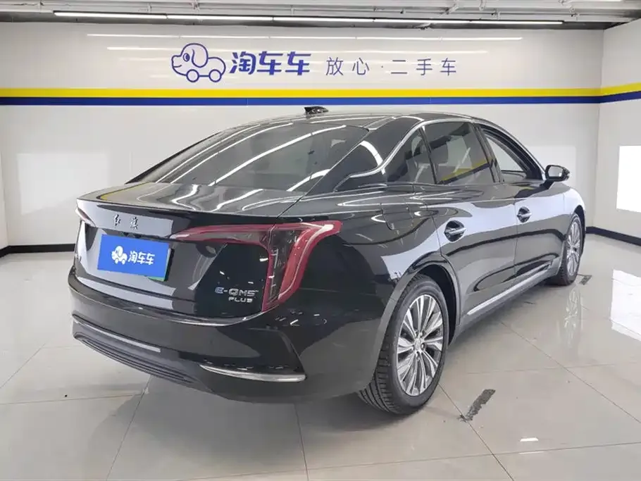 Hongqi E-QM5 — фото 6