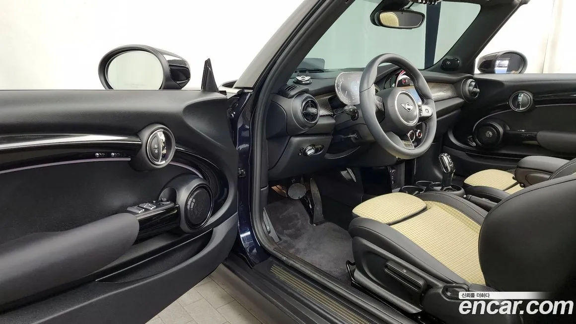 Mini Cooper Convertible — фото 10