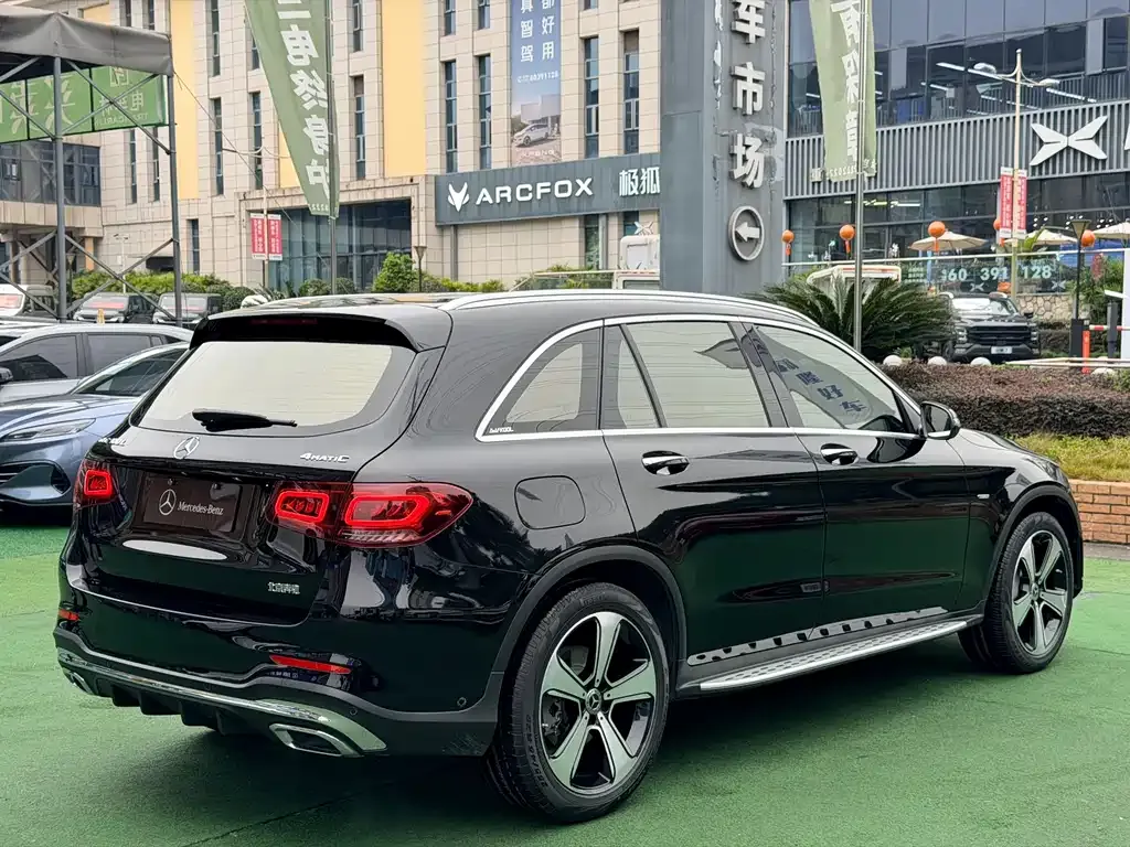 Mercedes-Benz GLC — фото 10