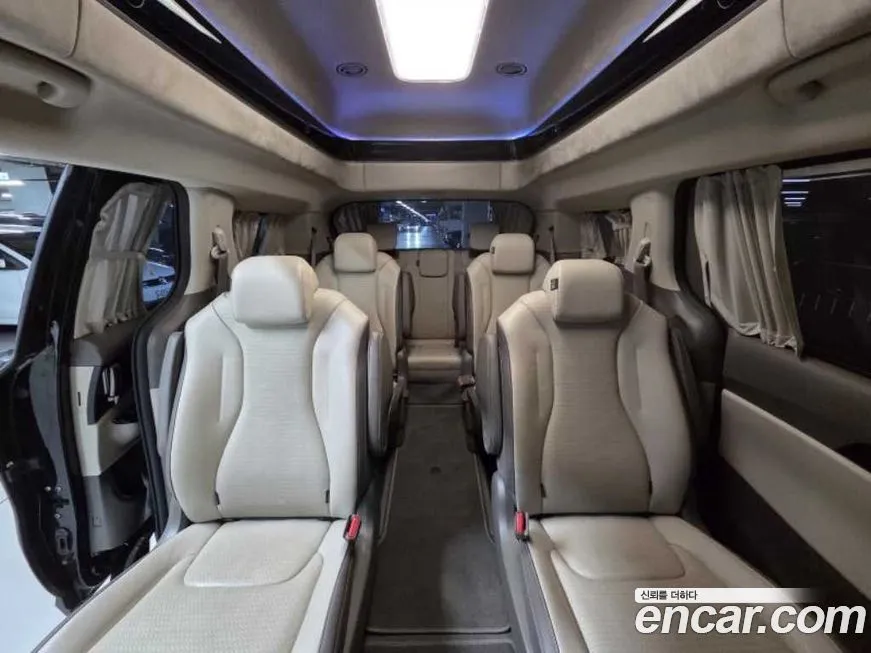 Kia Carnival — фото 10