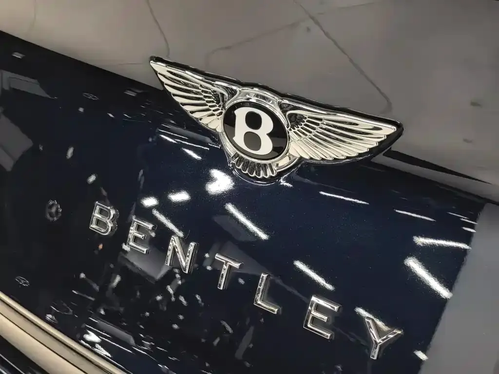 Bentley Bentayga — фото 3