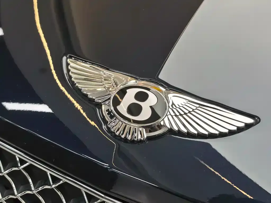 Bentley Bentayga — фото 2