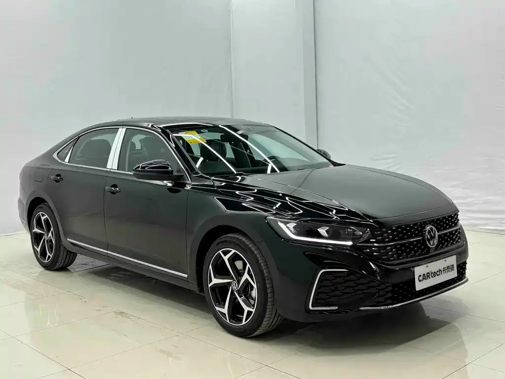 Volkswagen Passat — фото 4
